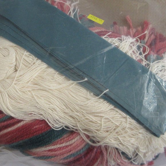 Ann Benson Noel Rose Octagon Christmas Tree Skirt Kit 40” Counted Point CH01 - Picture 6 of 10